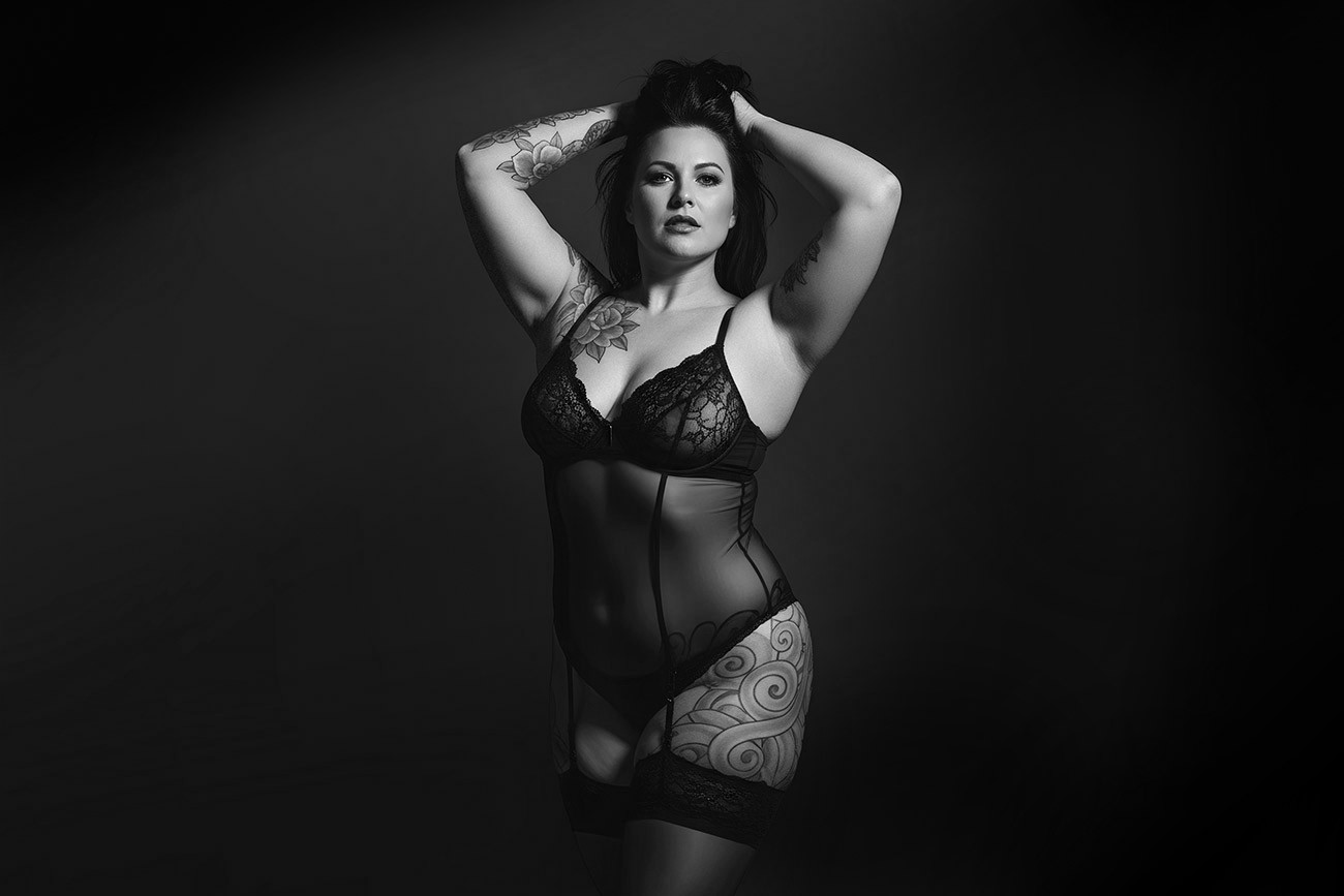 Schwarzweiß Boudoirfotos - Fotoshooting Boudoir Köln Frankfurt Düsseldorf